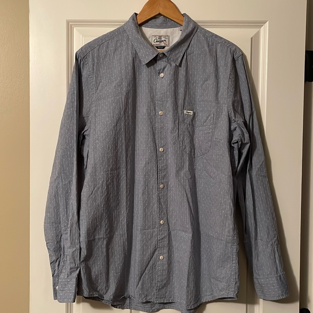 Long sleeve 100% cotton light blue shirt with textured white diamonds